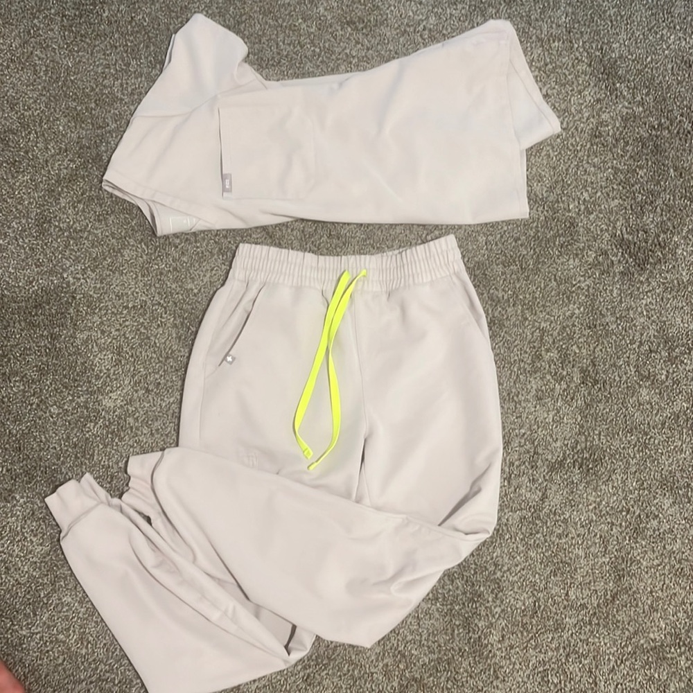 Figs jogger set